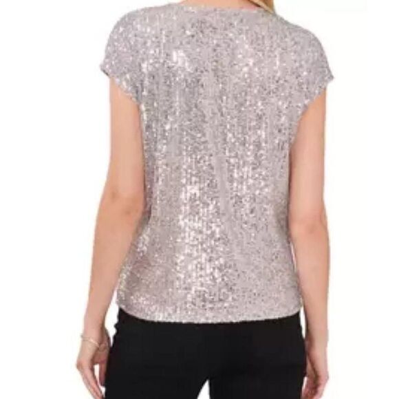 Beautiful and sparkly CeCe Silver v neck cap sleeve top size large NWT - Picture 2 of 7